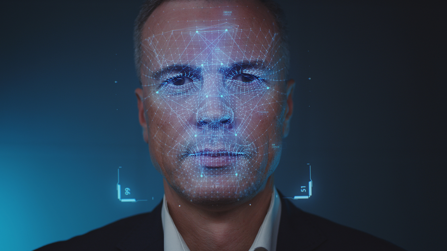 使用人臉識(shí)別系統(tǒng)對男經(jīng)理進(jìn)行3D渲染.jpg 使用人臉識(shí)別系統(tǒng)對男經(jīng)理進(jìn)行3D渲染.jpg